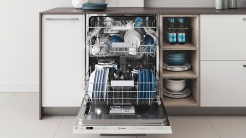 Zmywarka do zabudowy INDESIT DIO 3C24 AC E Zmywarka do zabudowy INDESIT DIO 3C24 AC E