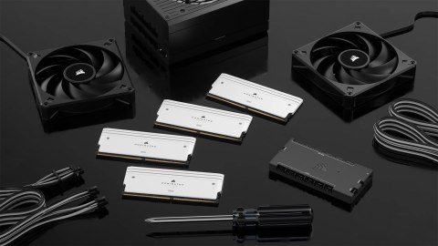 CORSAIR DOMINATOR TYTAN RGB 64GB CORSAIR DOMINATOR TYTAN RGB 64GB